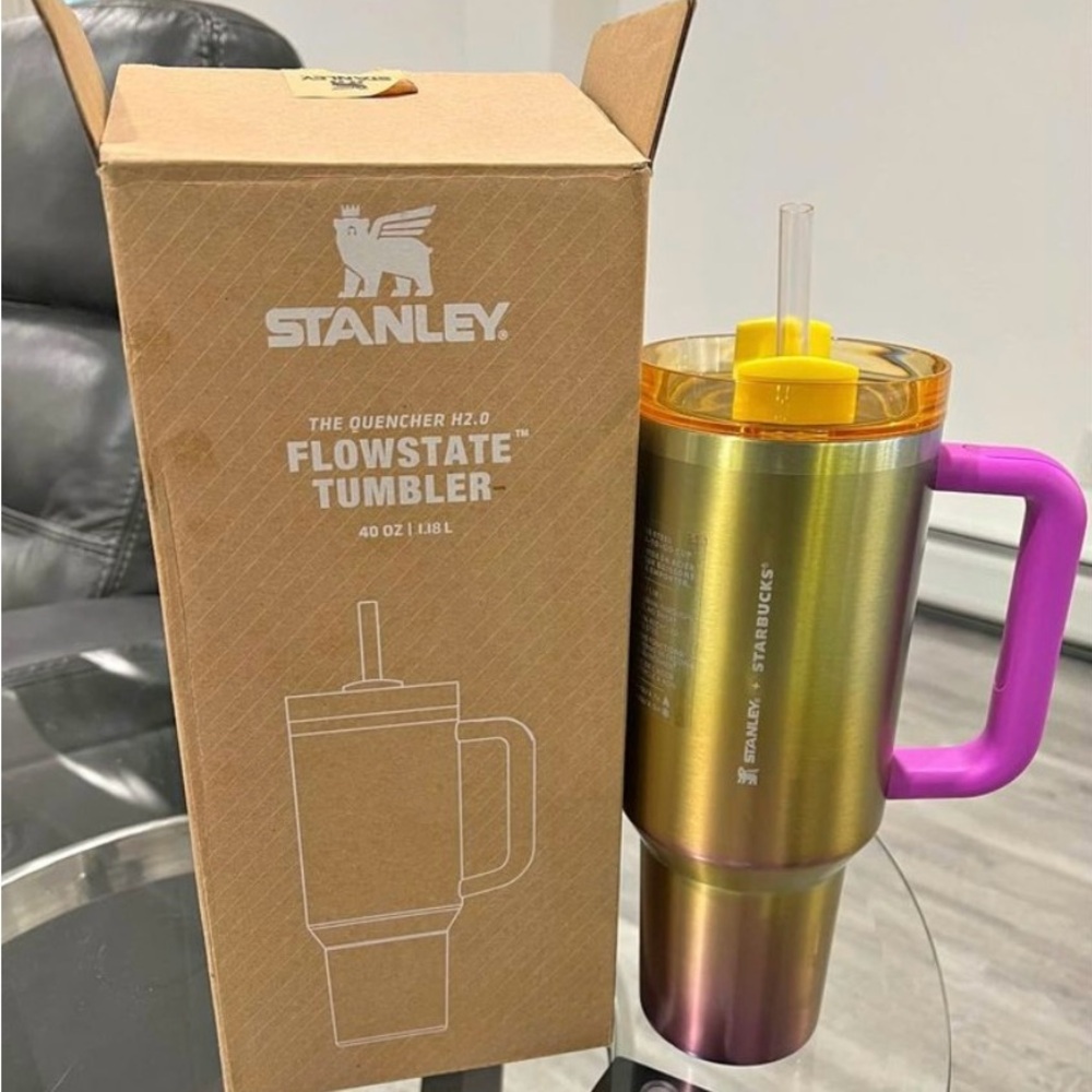LIMITED EDITION STARBUCKS X STANLEY COLLAB - GOLD/PURPLE OMBRÉ